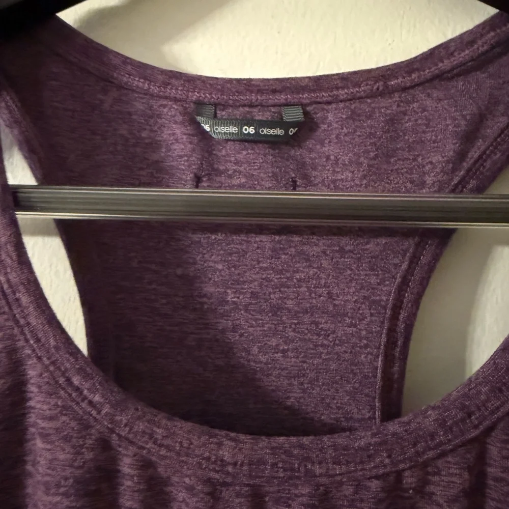 Oiselle Lux Boxy Tank. Purple Size 6. - Picture 2 of 3